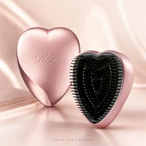 ReFa HEART BRUSH – Escova Desembaraçante com Tampa Protetora